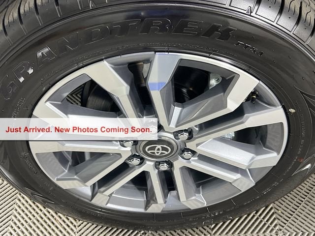 2026 Toyota 4Runner Hybrid TRD Off Road