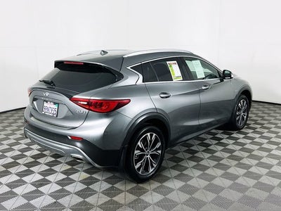 2018 INFINITI QX30 Premium