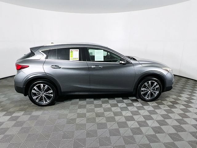 2018 INFINITI QX30 Premium