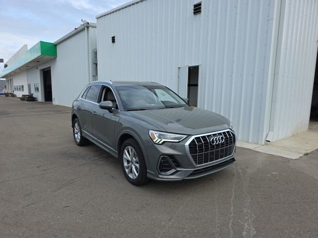 2022 Audi Q3 S line Premium Plus
