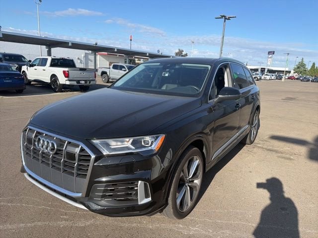 2023 Audi Q7 Premium Plus
