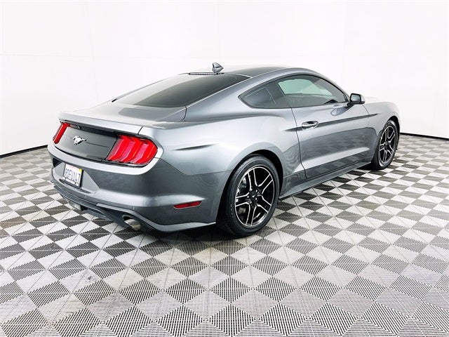 2022 Ford Mustang EcoBoost
