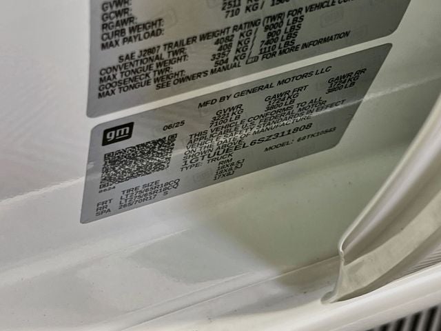 2025 GMC Sierra 1500 AT4