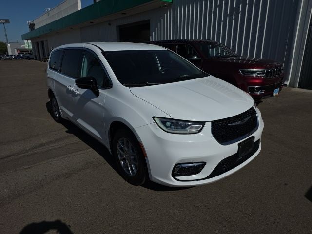 2024 Chrysler Pacifica