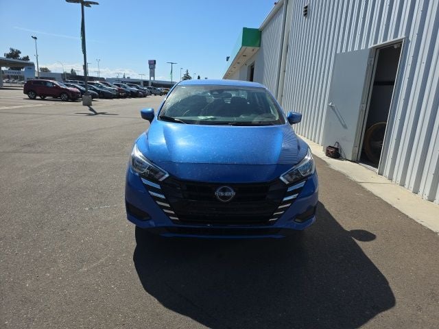 2023 Nissan Versa 1.6 SV