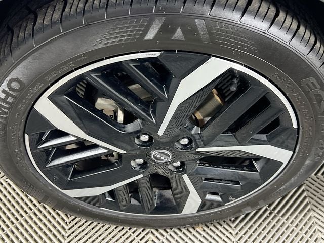 2024 Nissan Versa 1.6 SR