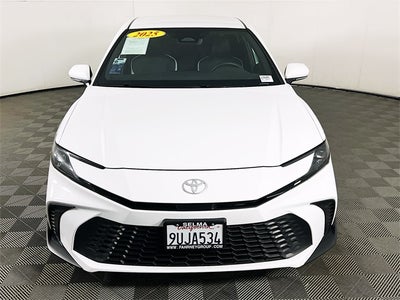 2025 Toyota Camry SE