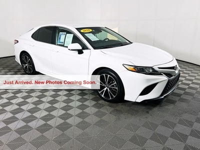 2020 Toyota Camry SE