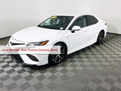 2020 Toyota Camry SE
