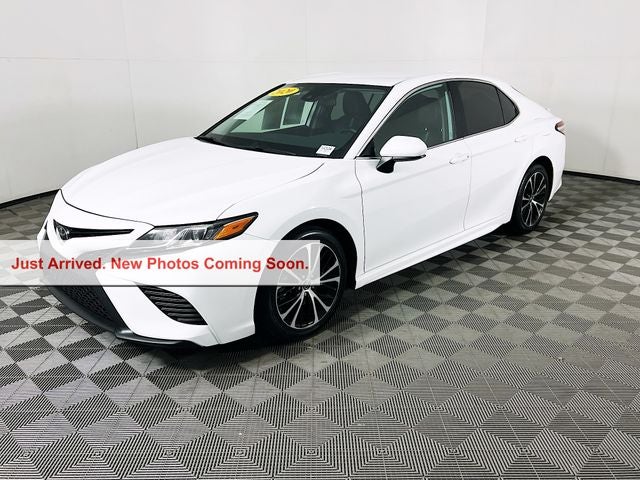 2020 Toyota Camry SE
