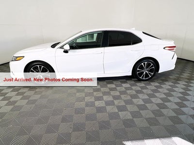 2020 Toyota Camry SE