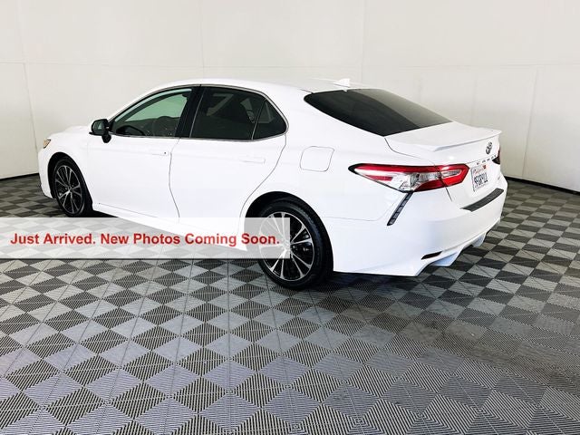 2020 Toyota Camry SE