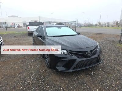 2020 Toyota Camry SE