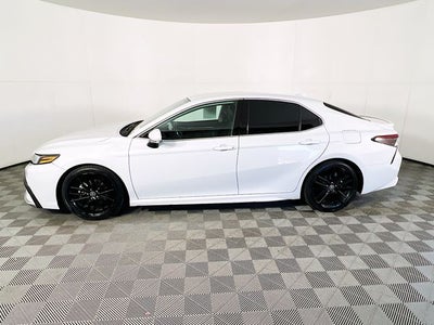 2022 Toyota Camry Hybrid XSE