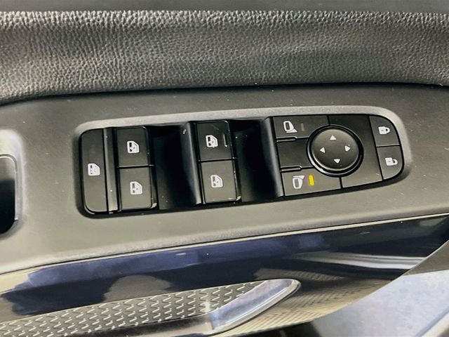 2023 Nissan Pathfinder S