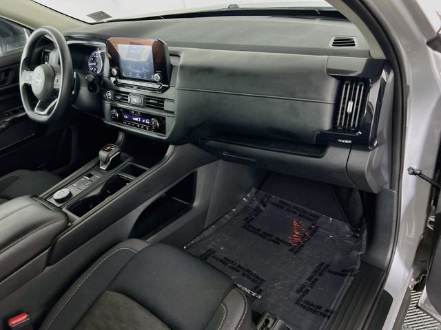 2023 Nissan Pathfinder S