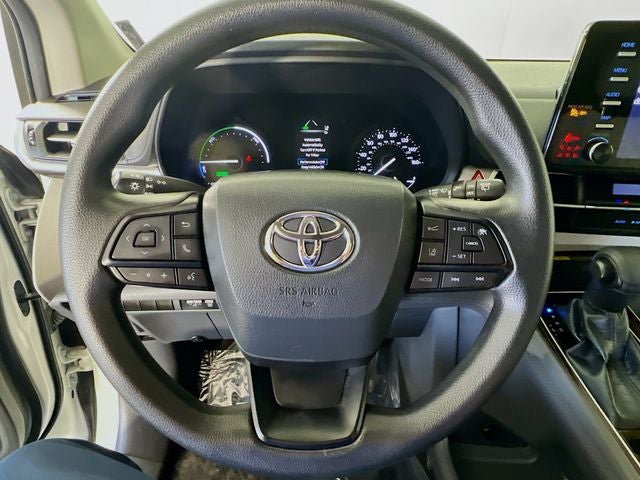 2023 Toyota Sienna LE 8 Passenger