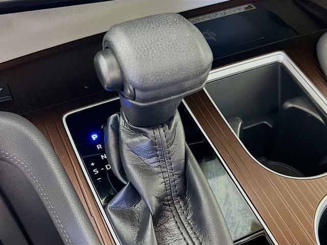 2023 Toyota Sienna LE 8 Passenger