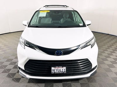 2023 Toyota Sienna LE 8 Passenger