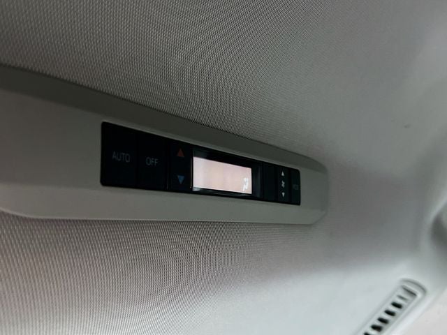 2023 Toyota Sienna LE 8 Passenger