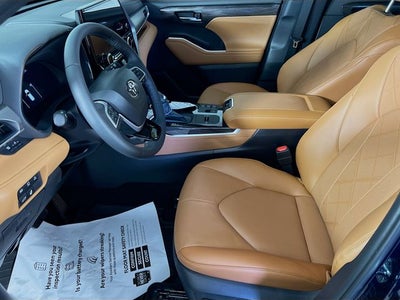 2026 Toyota Highlander Hybrid Platinum