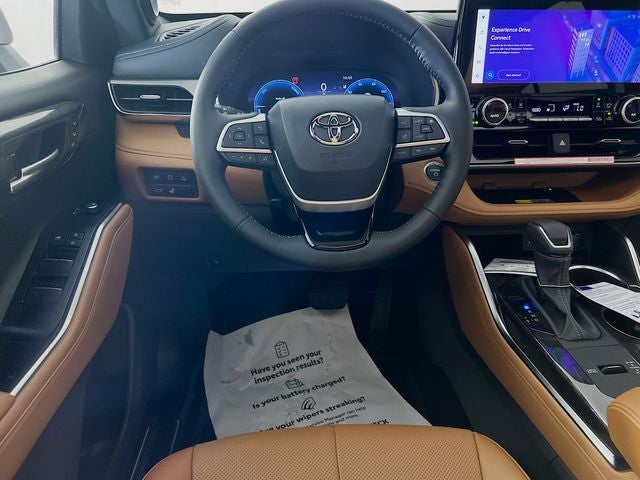 2026 Toyota Highlander Hybrid Platinum