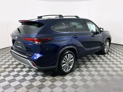 2026 Toyota Highlander Hybrid Platinum