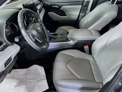 2024 Toyota Highlander Hybrid XLE