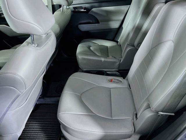 2024 Toyota Highlander Hybrid XLE