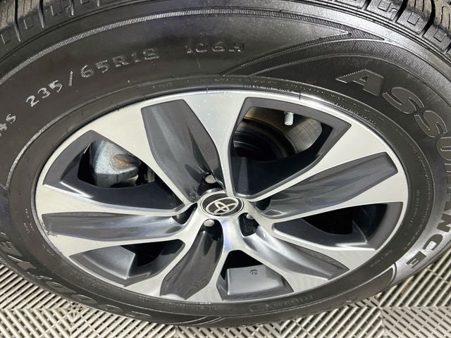 2024 Toyota Highlander Hybrid XLE