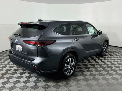 2024 Toyota Highlander Hybrid XLE