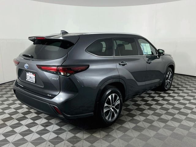 2024 Toyota Highlander Hybrid XLE