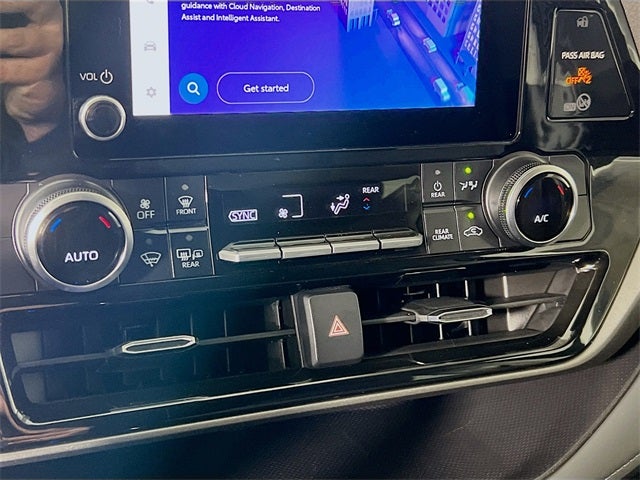 2025 Toyota Highlander LE