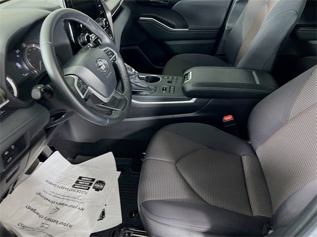 2025 Toyota Highlander LE
