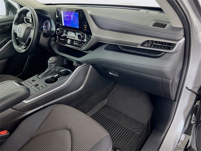 2025 Toyota Highlander LE