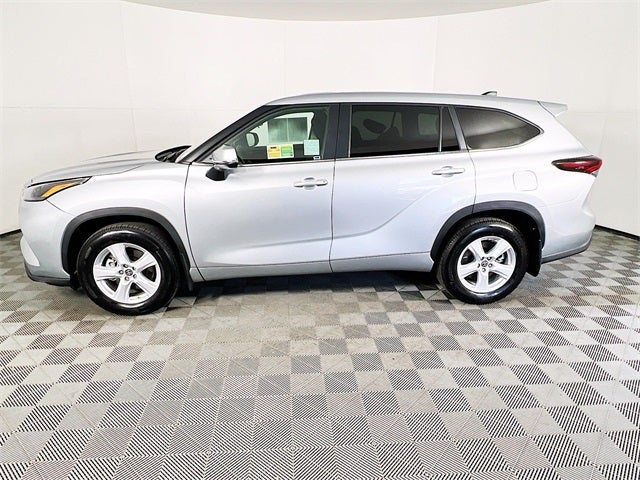 2025 Toyota Highlander LE