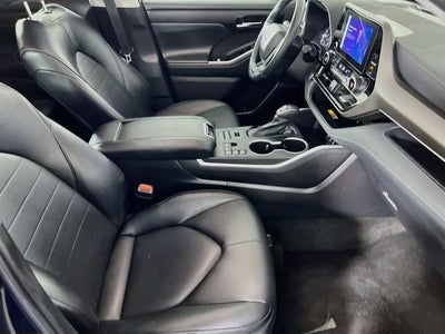 2025 Toyota Highlander XLE