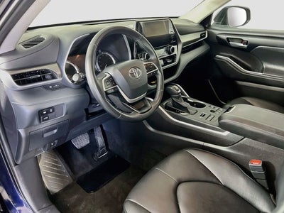 2025 Toyota Highlander XLE