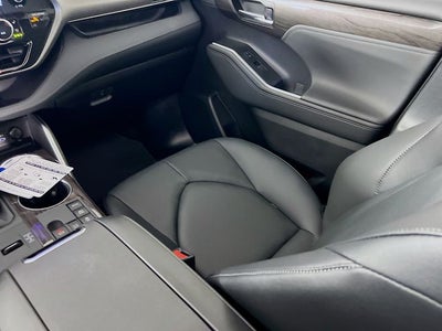 2026 Toyota Highlander Hybrid Limited