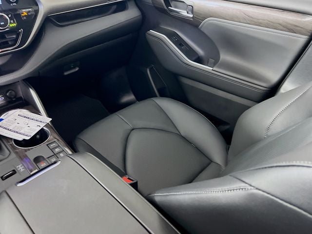 2026 Toyota Highlander Hybrid Limited