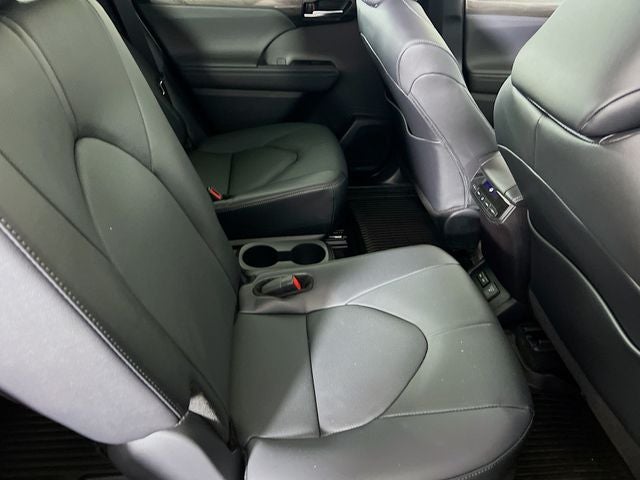 2026 Toyota Highlander Hybrid Limited