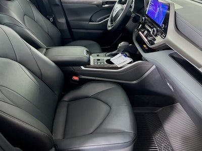 2026 Toyota Highlander Hybrid Limited