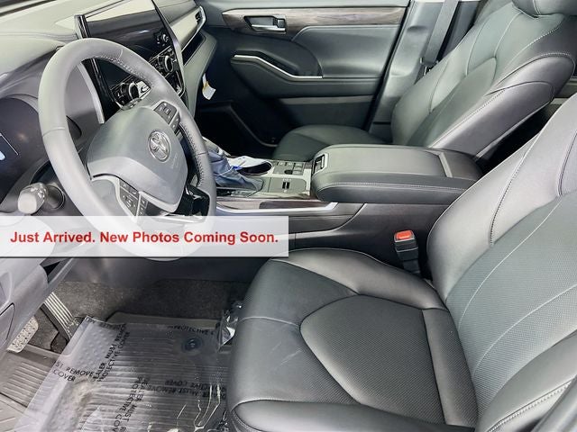 2026 Toyota Highlander Hybrid Limited
