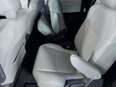 2025 Toyota Sienna XLE 8 Passenger