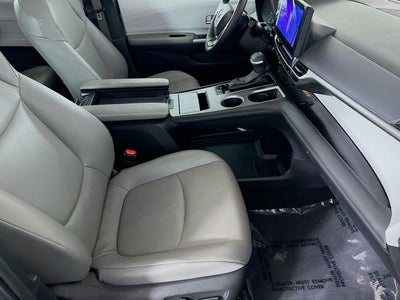 2025 Toyota Sienna XLE 8 Passenger