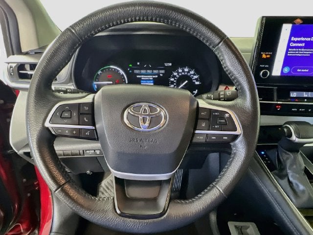 2025 Toyota Sienna XLE 8 Passenger