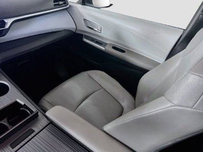 2025 Toyota Sienna XLE 8 Passenger