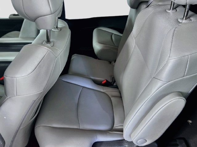 2025 Toyota Sienna XLE 8 Passenger