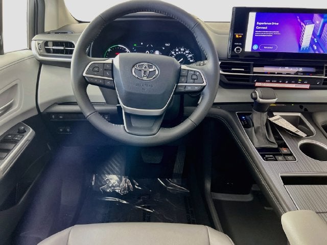 2026 Toyota Sienna XLE 8 Passenger