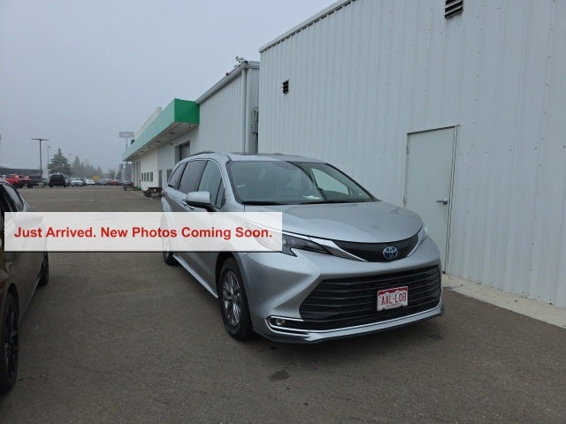 2024 Toyota Sienna XLE